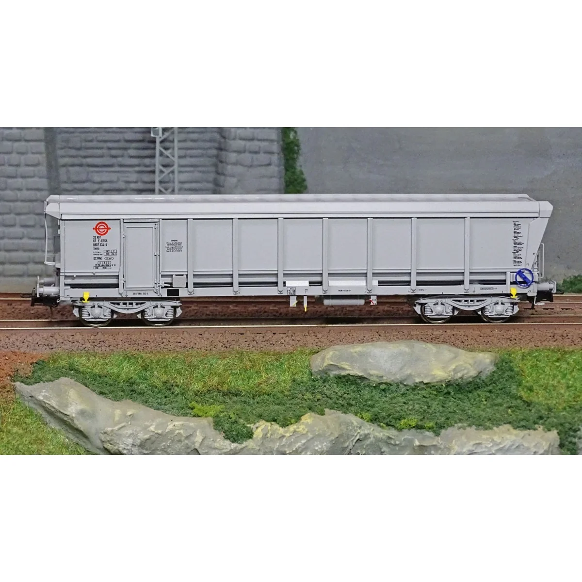 Ree Modeles Sud-Express WBSE-011 TAMS Hopper Wagon, grey, Y25 Bogie...