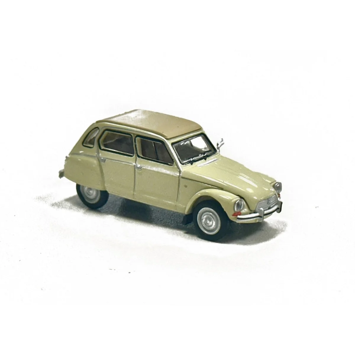 Voiture Citroën Dyane 6 beige nevada - SAI 7614 - HO 1/87