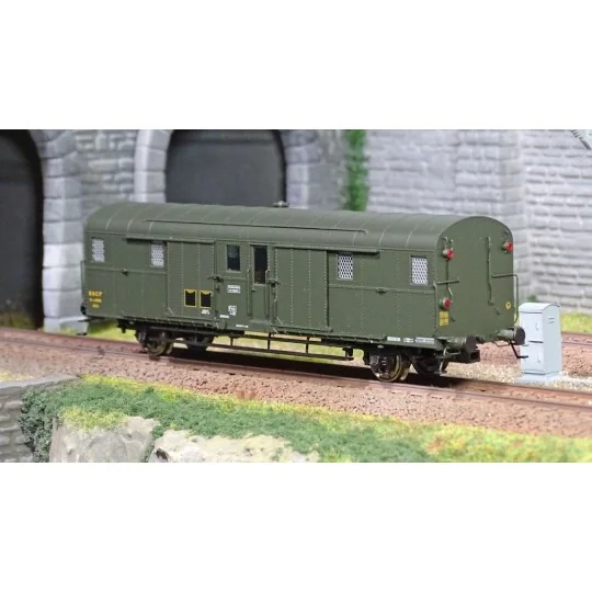 VB-318-Ree Modeles VB318 OCEM 32 baggage car, green 306, working lights, Southwest Region, SNCF