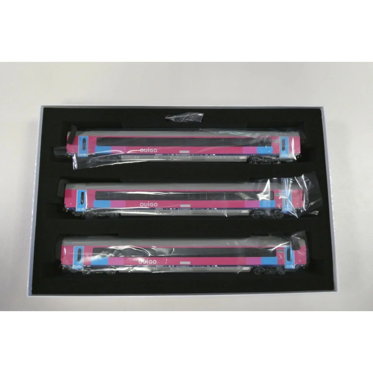 Set de 3 voitures voyageurs I11 OUIGO, SNCB / SNCF, LS Models 43058 HO
