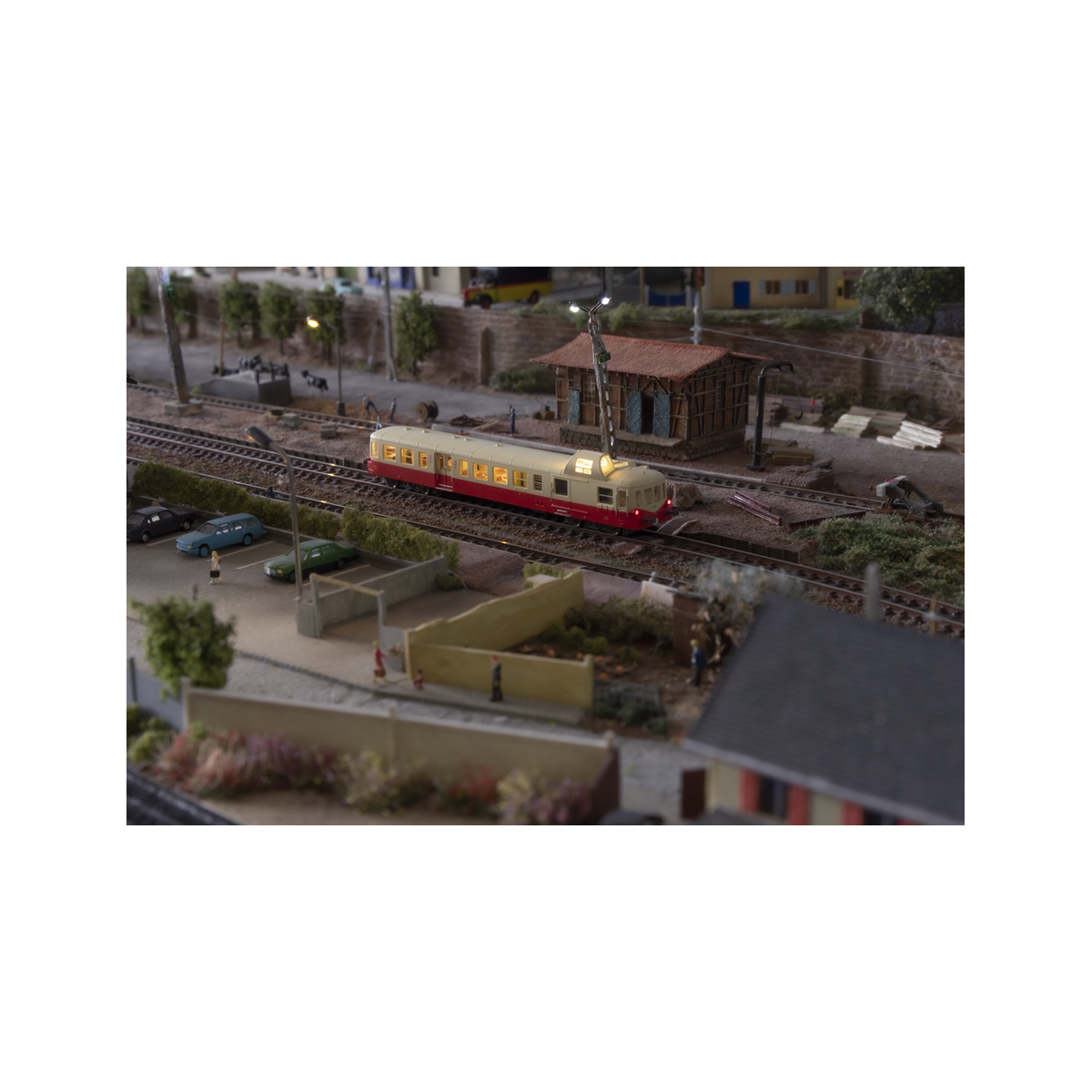 Autorail X3800 Picasso, X3879 rouge/crème, digital - AZAR MODELS A0... Autorail X3800 Picasso, X3879 rouge/crème, digital - AZAR MODELS A0...