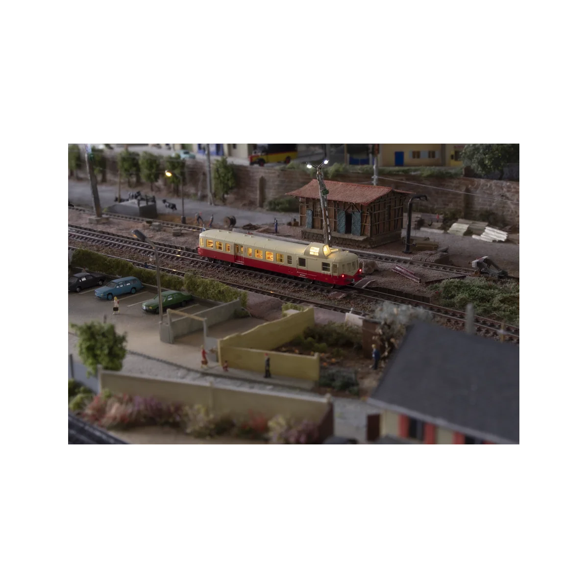 Autorail X3800 Picasso, X3879 rouge/crème, digital - AZAR MODELS A0...