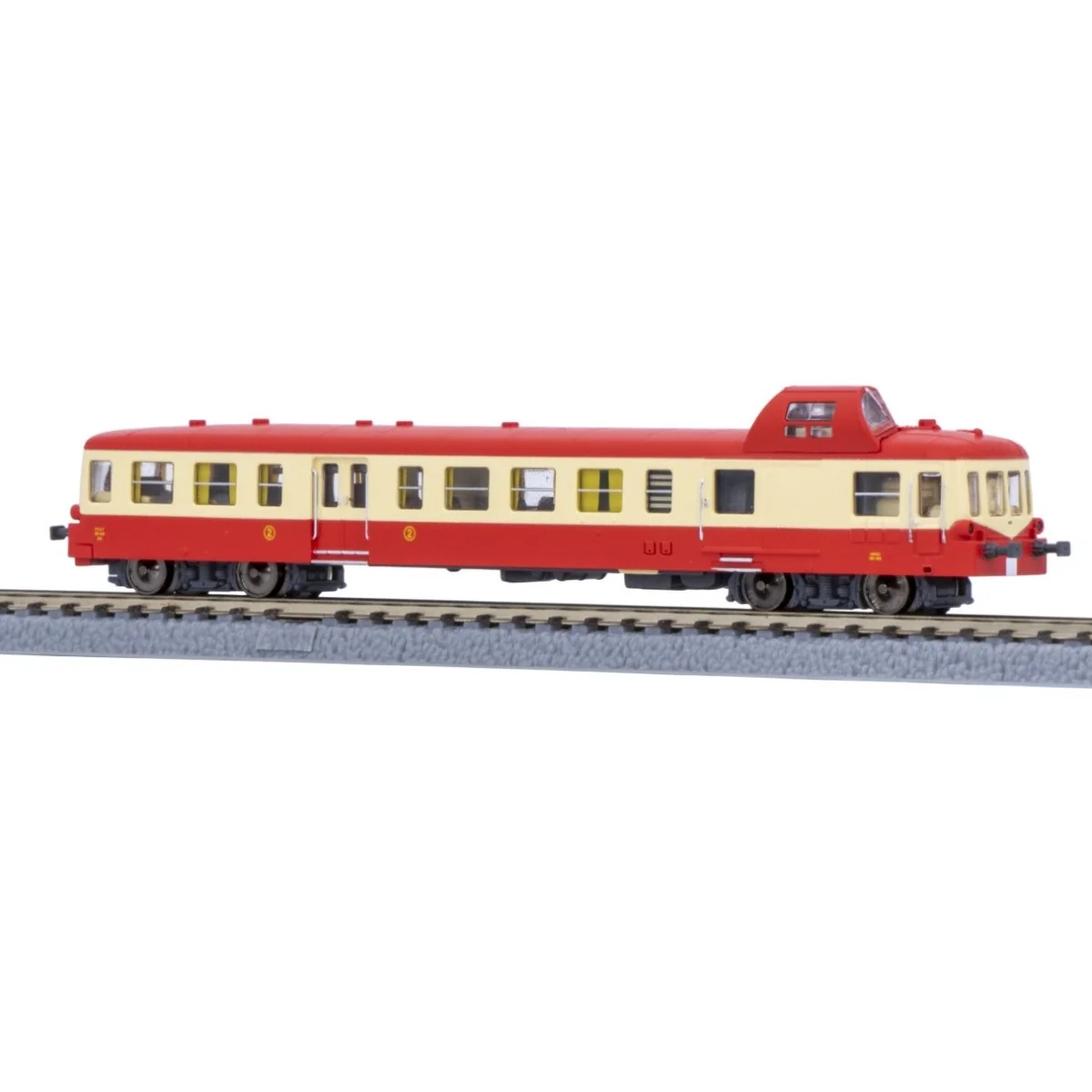 Autorail X3800 Picasso, X4013 rouge/crème, toit rouge - AZAR MODELS...