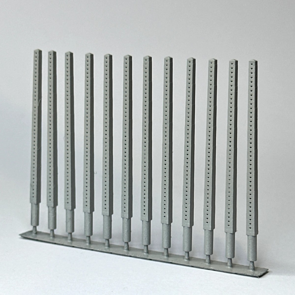 SNCF concrete posts (set of 8) - Raility 301, HO