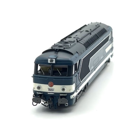 Locomotive diesel BB 67049, bleu origine, CAEN - REE Modèles MB244 ... MB-244-Locomotive diesel BB 67049, bleu origine, CAEN, dital sonore, fumée - REE Modèles MB244S - HO 1/87