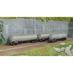 Set of 3 Zacns NACCO tank wagons - Roco 6600197, H0 1/87