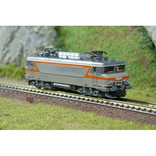 Locomotive électrique BB 7290 SNCF digital sonore - Fleischmann 757... FLE_7570078-Locomotive électrique BB 7290 digital sonore 2 rails - Fleischmann 7570078, N 1/160 - FLE_7570078