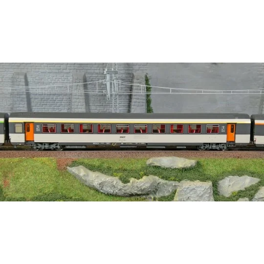 Set de 3 voitures VTU Corail avec voiture-bar B5rtux / A10tu / B11t... LSM_41996-Set de 3 voitures VTU Corail avec voiture-bar B5rtux / A10tu / B11tu - LS Models 41996 - HO