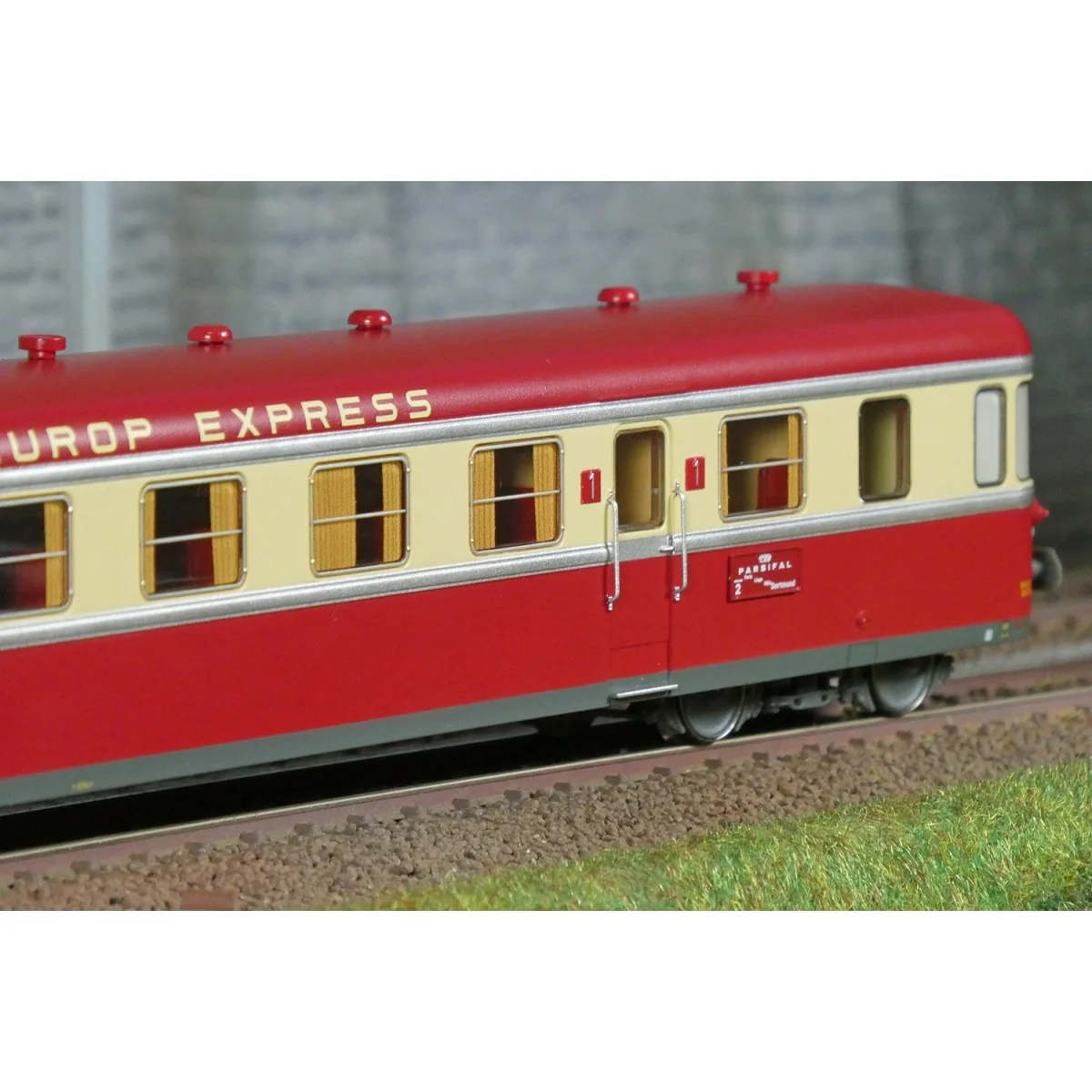Jouef HJ2461S Autorail diesel RGP 1 avec remorque, SNCF, TEE rouge/... Jouef HJ2461S Autorail diesel RGP 1 avec remorque, SNCF, TEE rouge/...