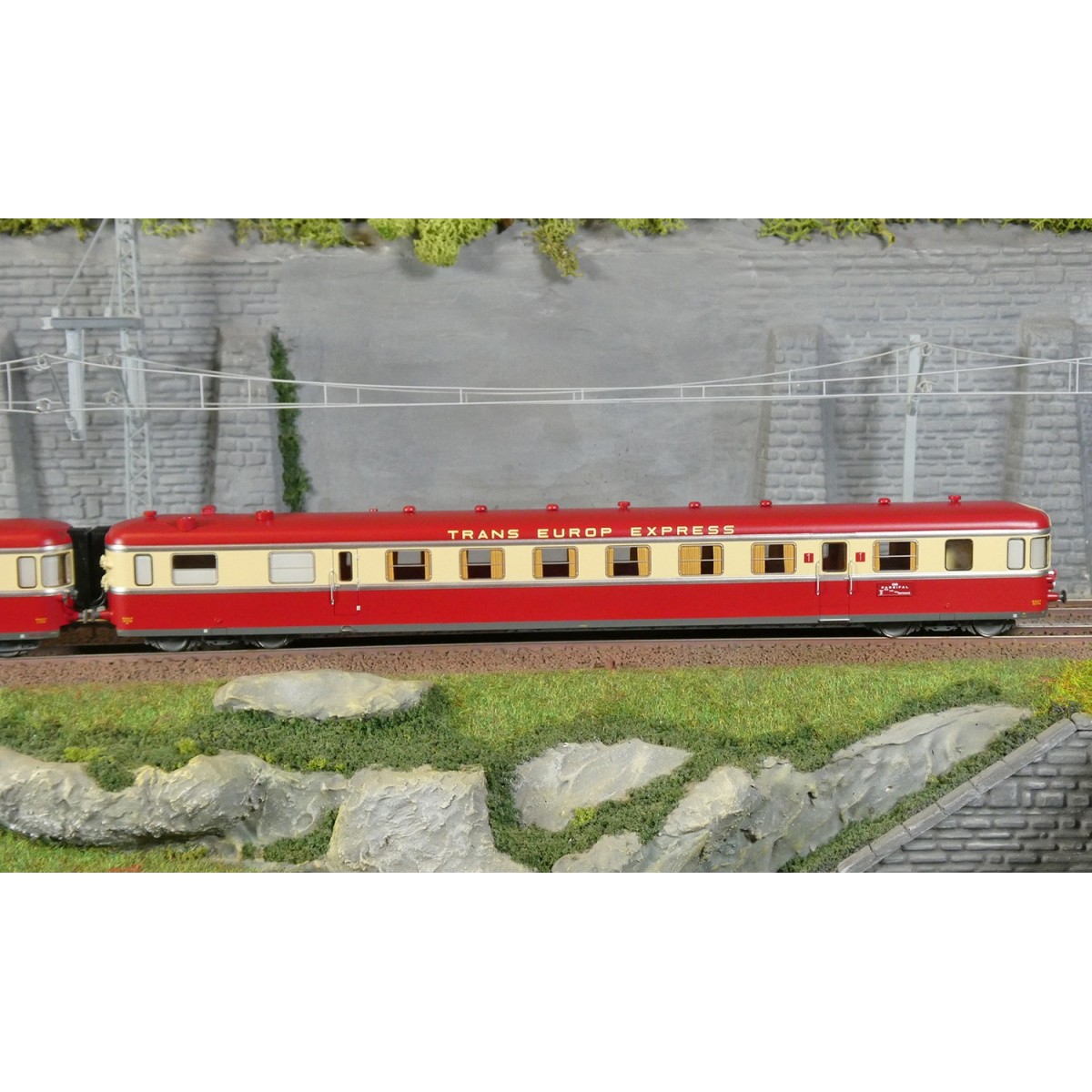 Jouef HJ2461S Autorail diesel RGP 1 avec remorque, SNCF, TEE rouge/... Jouef HJ2461S Autorail diesel RGP 1 avec remorque, SNCF, TEE rouge/...