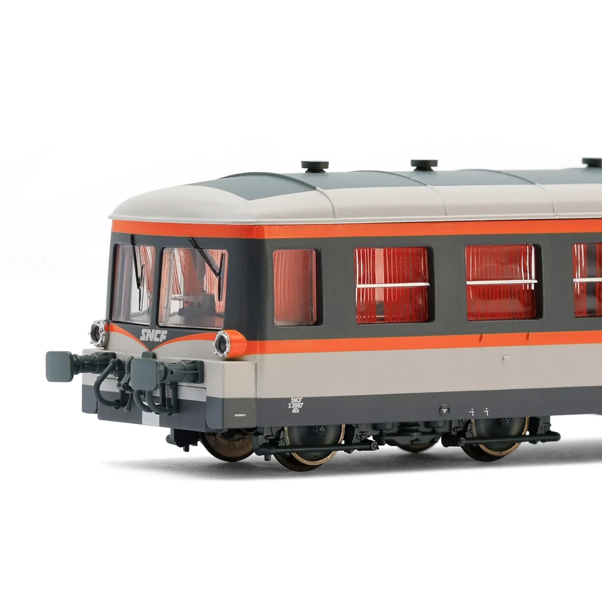 Autorail diesel "de tournée" X 3997 Picasso - Jouef HJ2618 - HO 1/87 Autorail diesel "de tournée" X 3997 Picasso - Jouef HJ2618 - HO 1/87