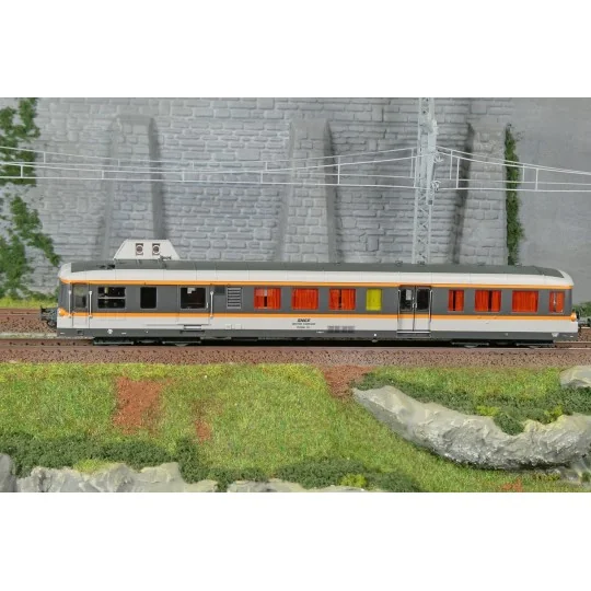 Autorail diesel "de tournée" X 3997 Picasso - Jouef HJ2618 - HO 1/87 HJ2618-Autorail diesel "de tournée" X 3997 Picasso - Jouef HJ2618 - HO 1/87