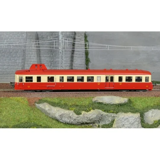 HJ2623-X 3845 Picasso diesel railcar in red/cream livery with red roof - Jouef HJ2623 - HO 1/87