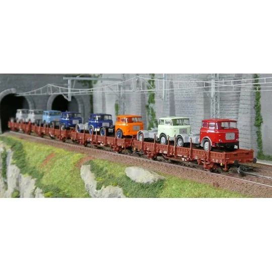 Trix_24190-Coffret de wagons porte-véhicules type Ks 3300 et Ks 3301, DR - Trix 24190 - H0