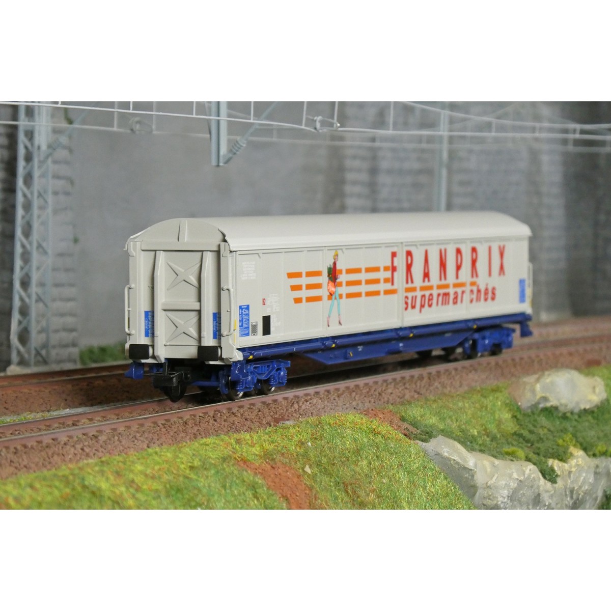 SNCF Habis Franprix sliding-wall wagon - Jouef HJ6321 - HO...