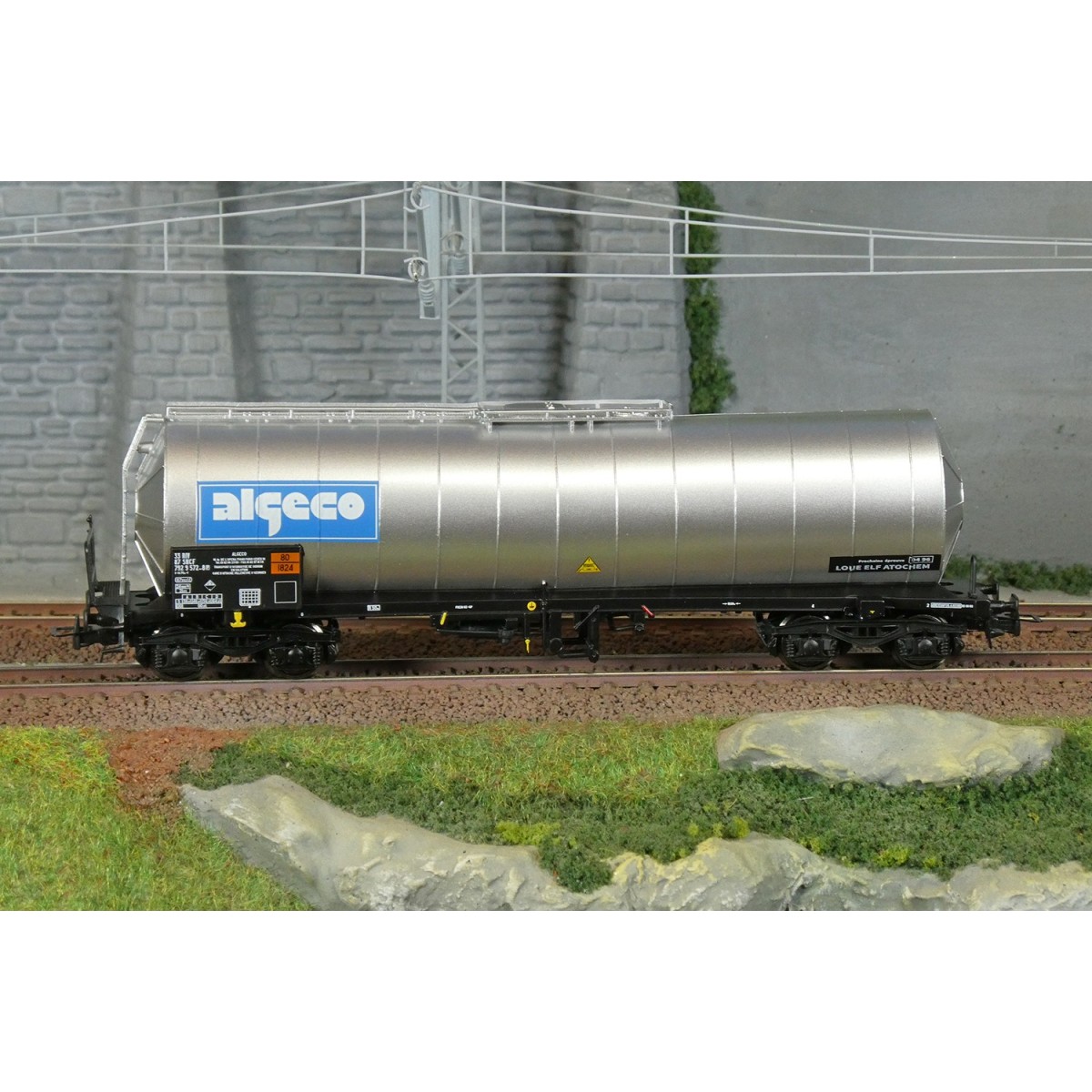 Wagon-citerne isolé 4 essieux SNCF Algeco chrome argent, ep. IV - J...