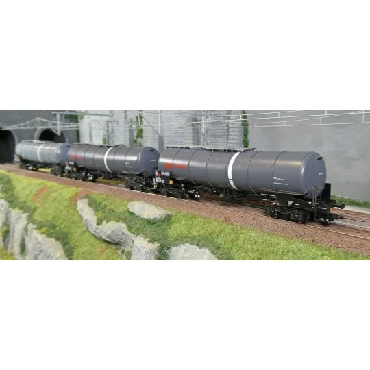 Coffret de 3 wagons-citernes Zacns Ermewa Millet ep. VI - Märklin 4... Marklin_47551-Marklin 47470 Wagon-poche articulé Sdggmrss 738 (T3000e), DB AG, chargé semi-remorques DB Schenker
