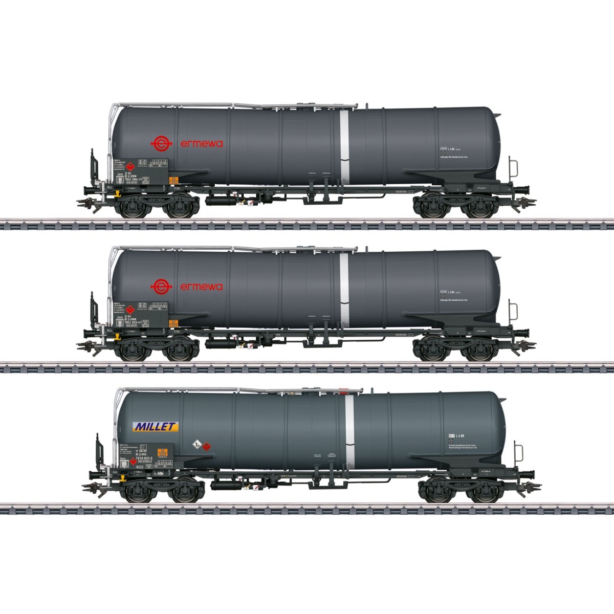 Coffret de 3 wagons-citernes Zacns Ermewa Millet ep. VI - Märklin 4... Coffret de 3 wagons-citernes Zacns Ermewa Millet ep. VI - Märklin 4...