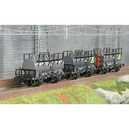 Set of 3 tank wagons with 3 tanks, DB era III - Märklin 46491 - H0 Marklin_46491-Set of 2 Shimmns Märklin 47230 Ermewa wagons, Era VI, H0
