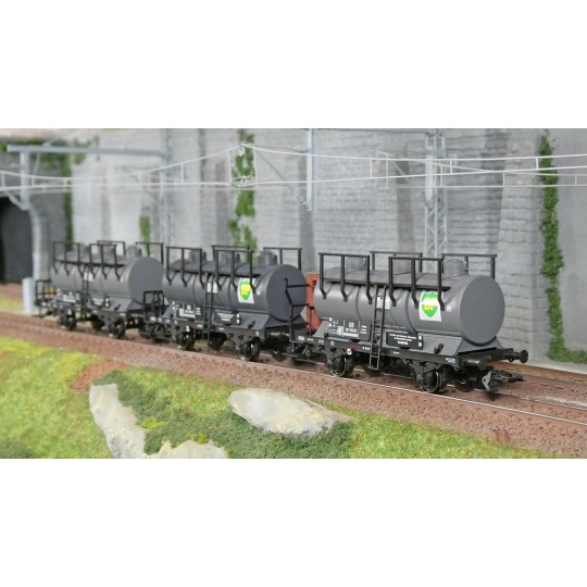 Coffret 3 wagons-citernes 3 cuves, DB ép. III - Märklin 46491 - H0 Marklin_46491-Coffret de 2 wagons Shimmns Märklin 47230 Ermewa époque VI H0