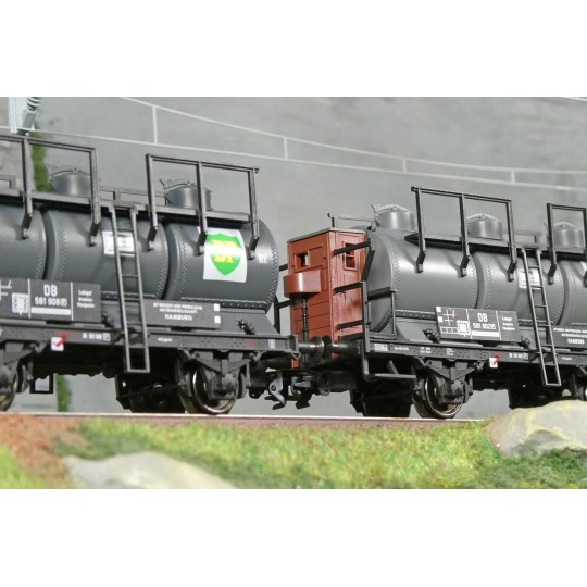 Set of 3 tank wagons with 3 tanks, DB era III - Märklin 46491 - H0 Marklin_46491-Set of 2 Shimmns Märklin 47230 Ermewa wagons, Era VI, H0