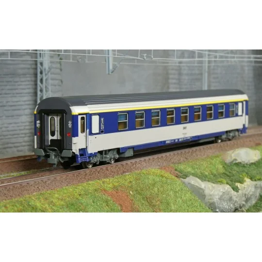 Voiture VU couchettes CORAIL A9c9x, logo encadré - HO - REE JM034 JM-034-Voiture VU couchettes CORAIL A9c9x, logo encadré - HO - REE JM034