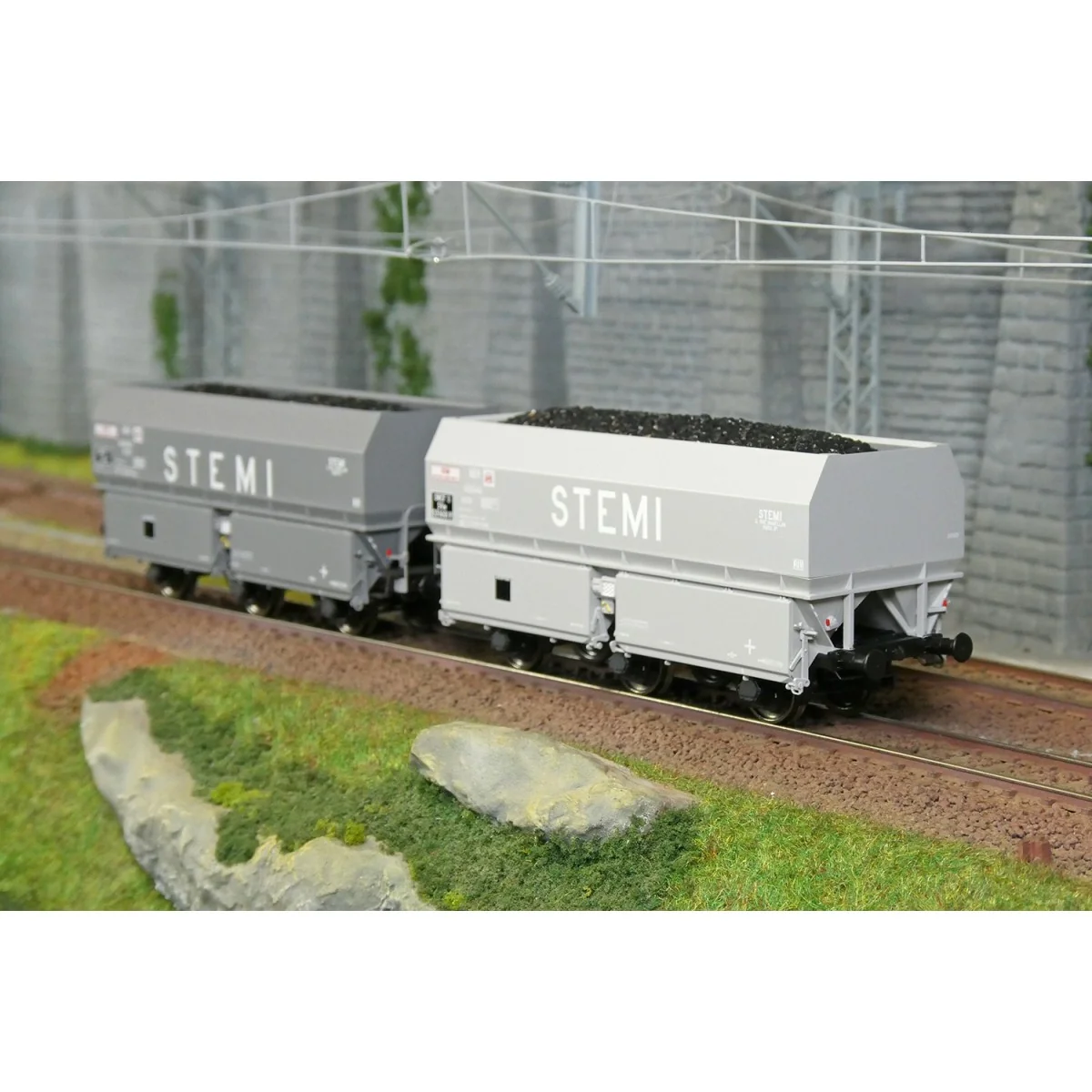Set of 2 SNCF MH45 coke wagons, STEMI - REE WB961 - HO 1/87 Set of 2 SNCF MH45 coke wagons, STEMI - REE WB961 - HO 1/87