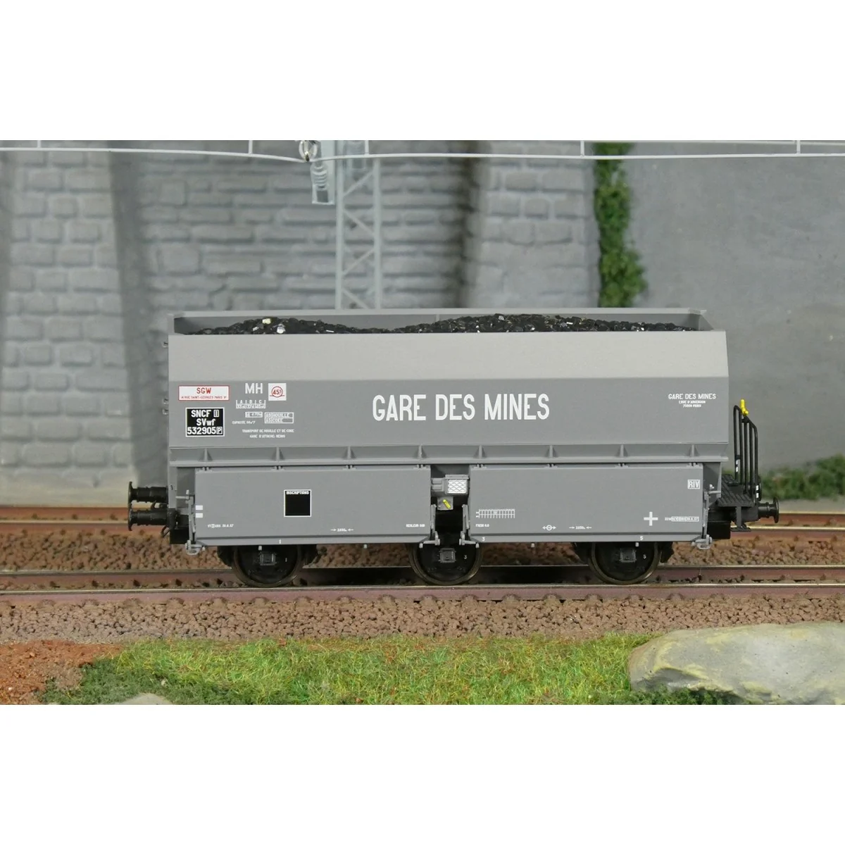 SNCF coke wagon MH45, Gare des Mines - REE WB965 - HO 1/87 SNCF coke wagon MH45, Gare des Mines - REE WB965 - HO 1/87