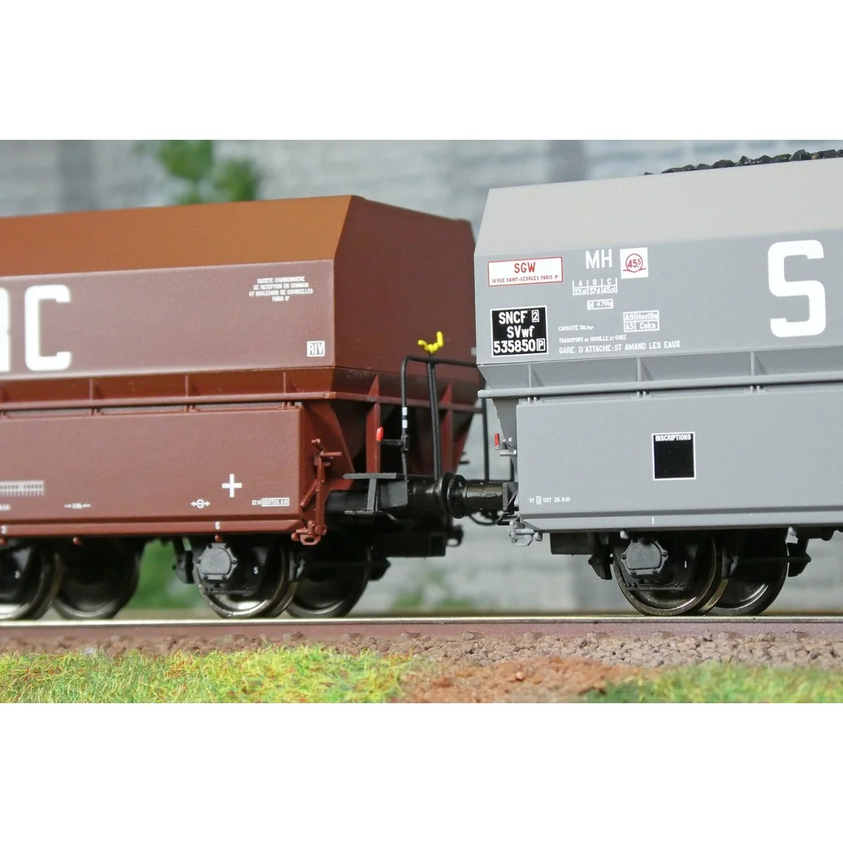 Coffret de 2 wagons coke MH45 SNCF, SCRC - REE WB960 - HO 1/87