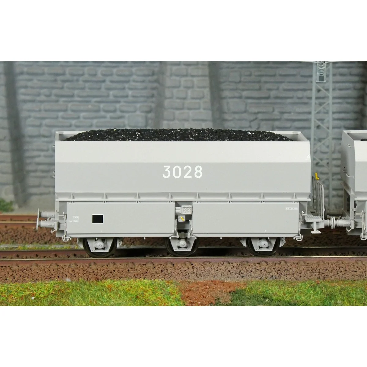 Coffret de 2 wagons coke MH45 SNCF, HBL - REE WB966 - HO 1/87