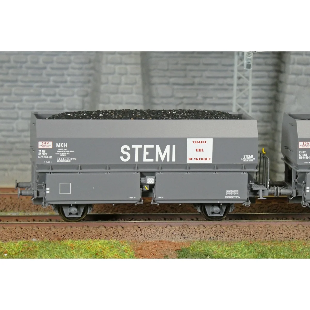 Coffret de 2 wagons coke MH45 SNCF, STEMI - REE WB967 - HO 1/87