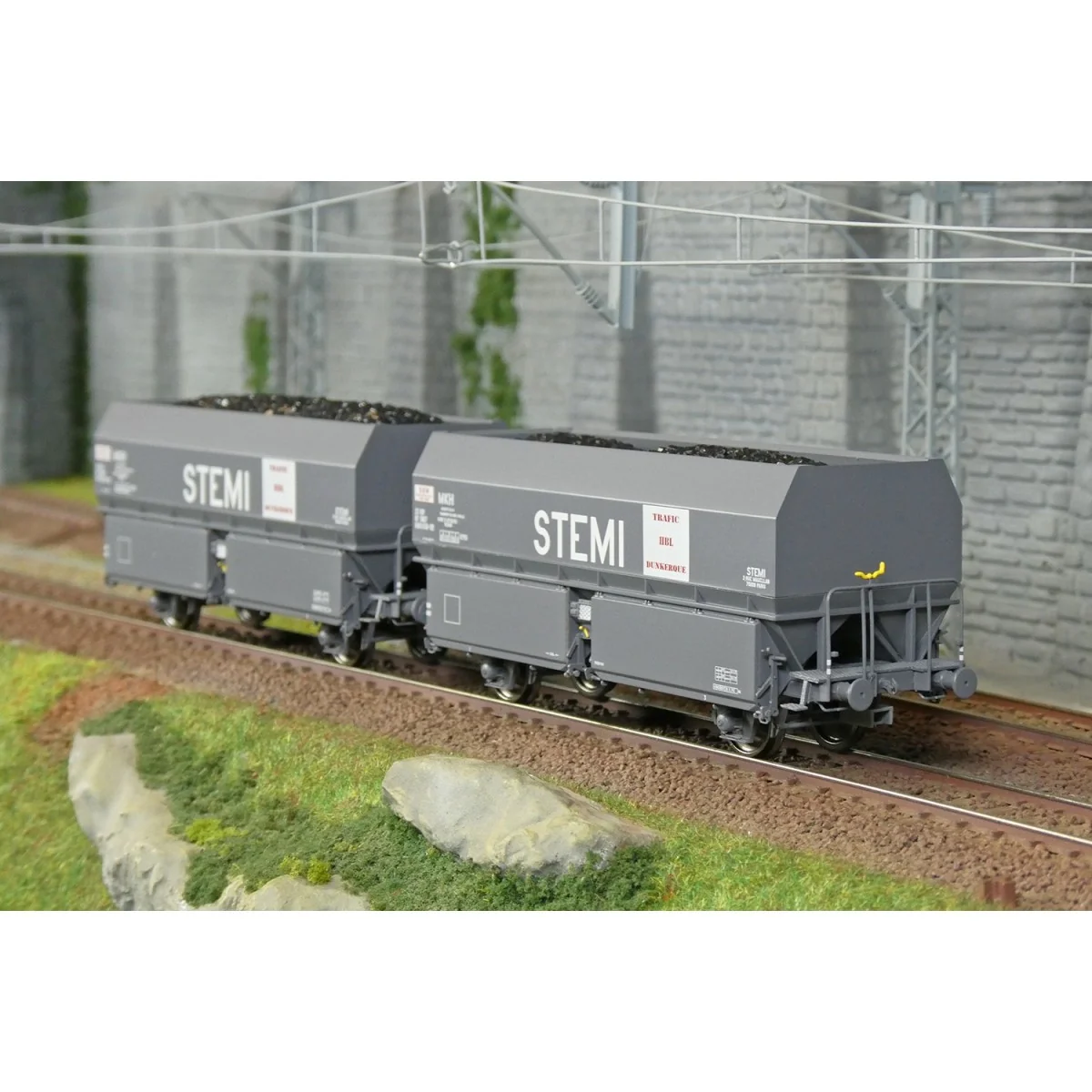 Set of 2 SNCF MH45 coke wagons, STEMI - REE WB967 - HO 1/87 Set of 2 SNCF MH45 coke wagons, STEMI - REE WB967 - HO 1/87