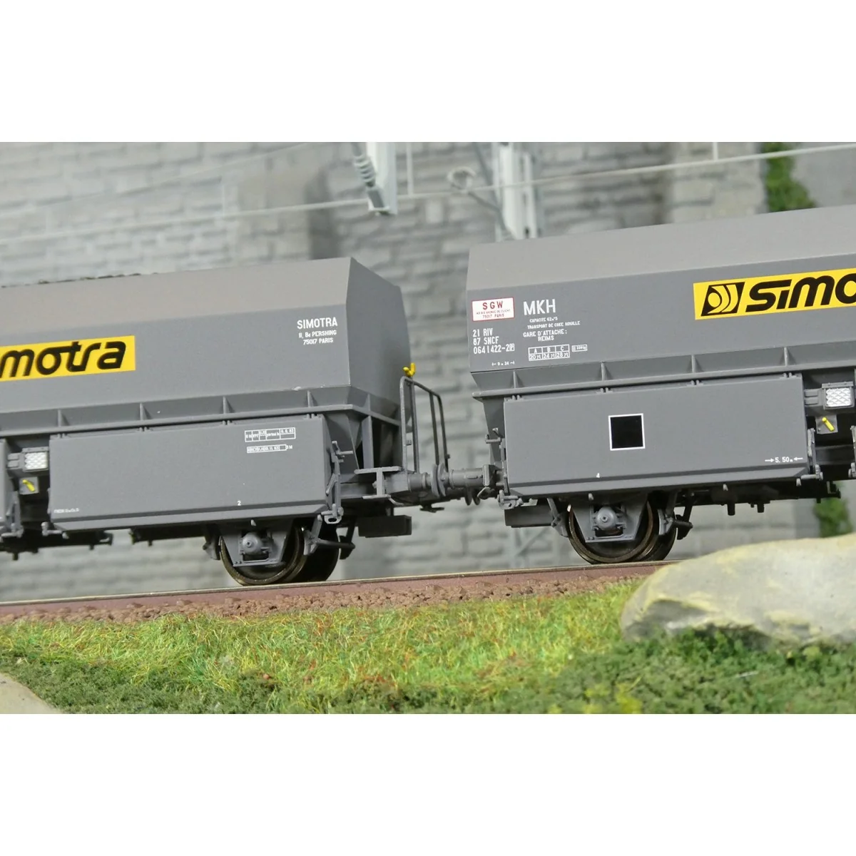 Coffret de 2 wagons coke MH45 SNCF, SIMOTRA - REE WB968 - HO 1/87