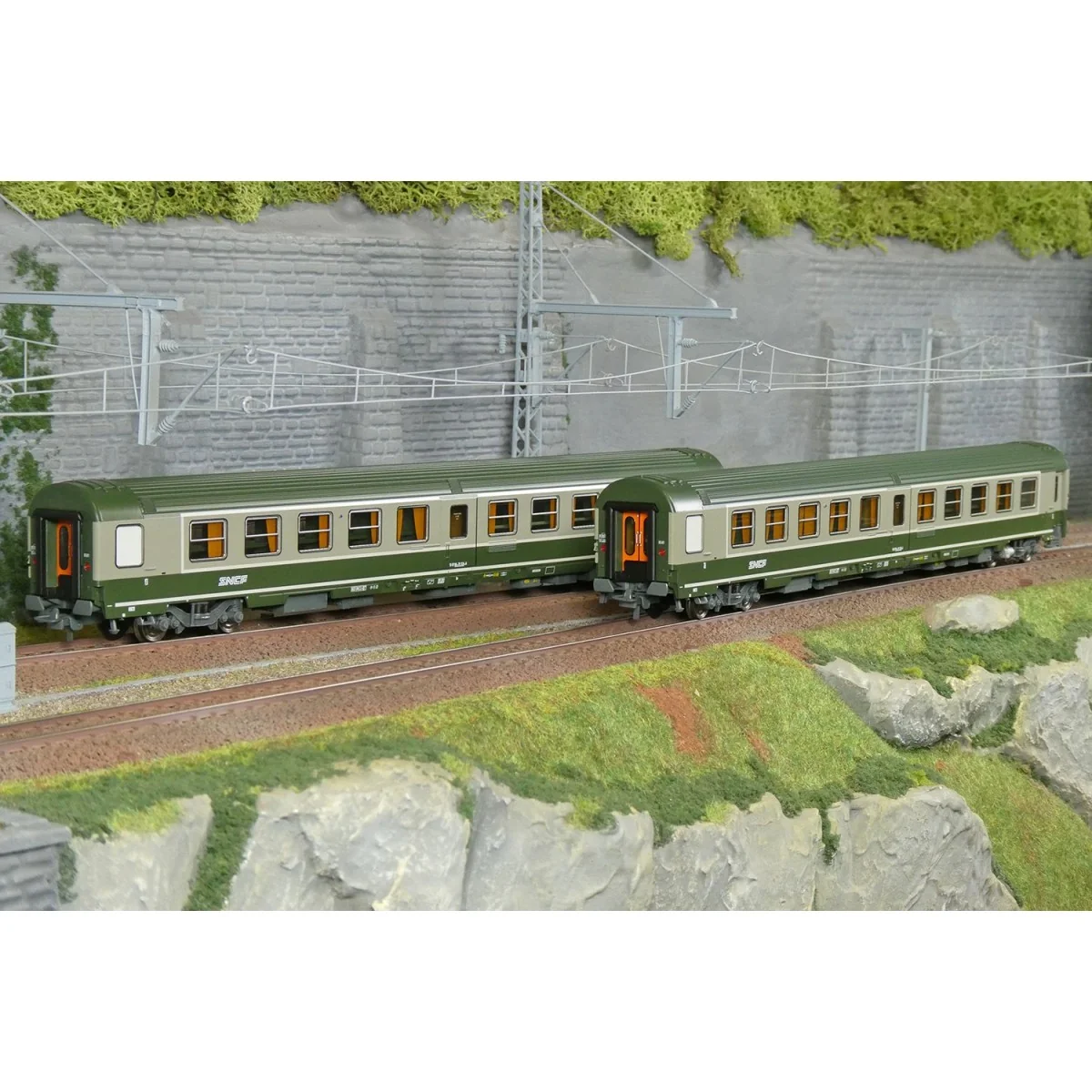 Set de 2 voitures AMBULANCE vert/gris, logo nouille - REE JM049 - H... Set de 2 voitures AMBULANCE vert/gris, logo nouille - REE JM049 - H...