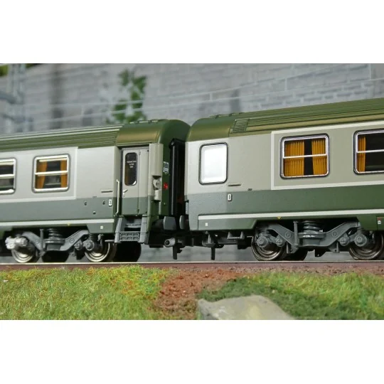 JM-045-Set de 2 voitures AMBULANCE vert/gris, logo encadré jaune - REE JM045 - HO 1/87