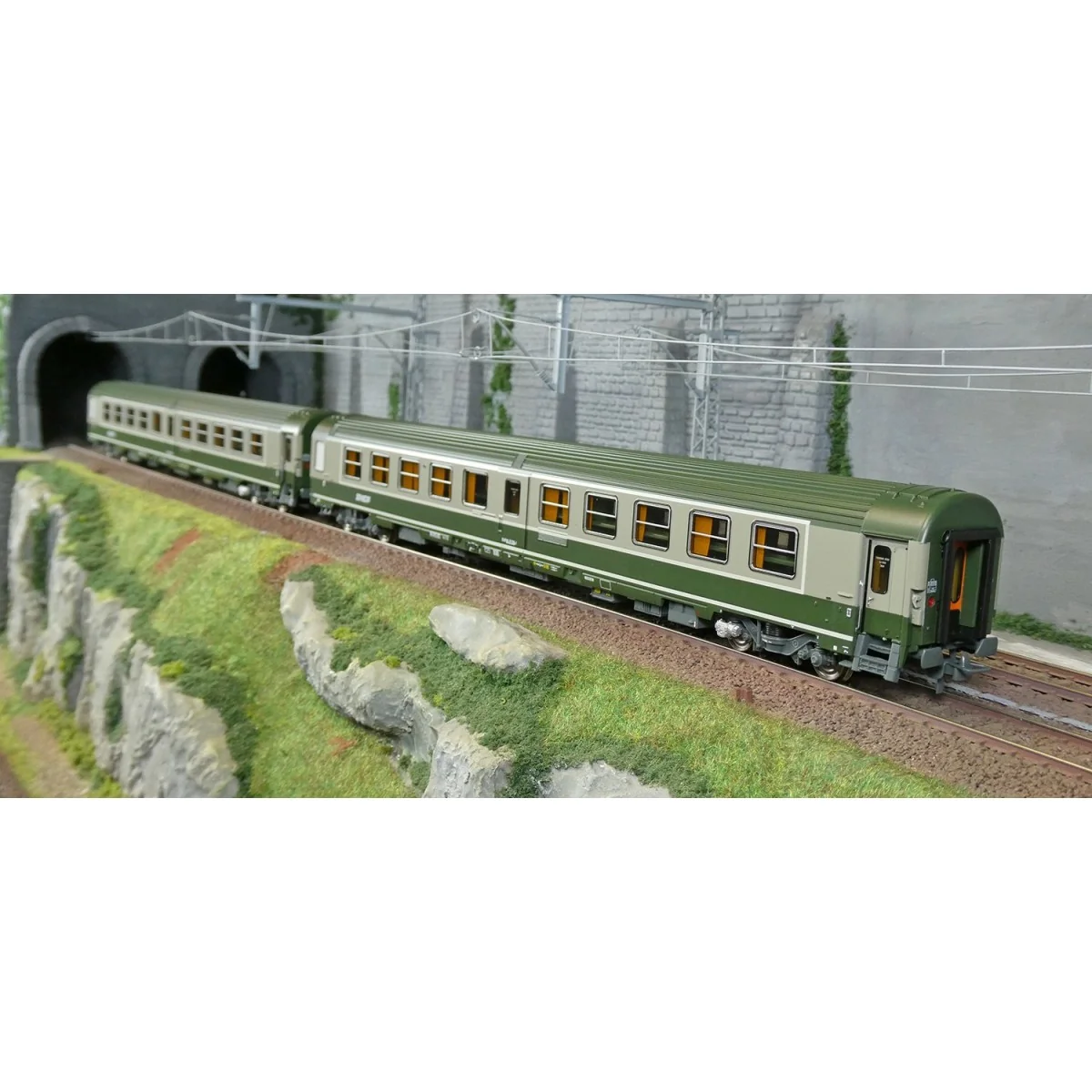 Set de 2 voitures AMBULANCE vert/gris, logo nouille - REE JM049 - H... Set de 2 voitures AMBULANCE vert/gris, logo nouille - REE JM049 - H...