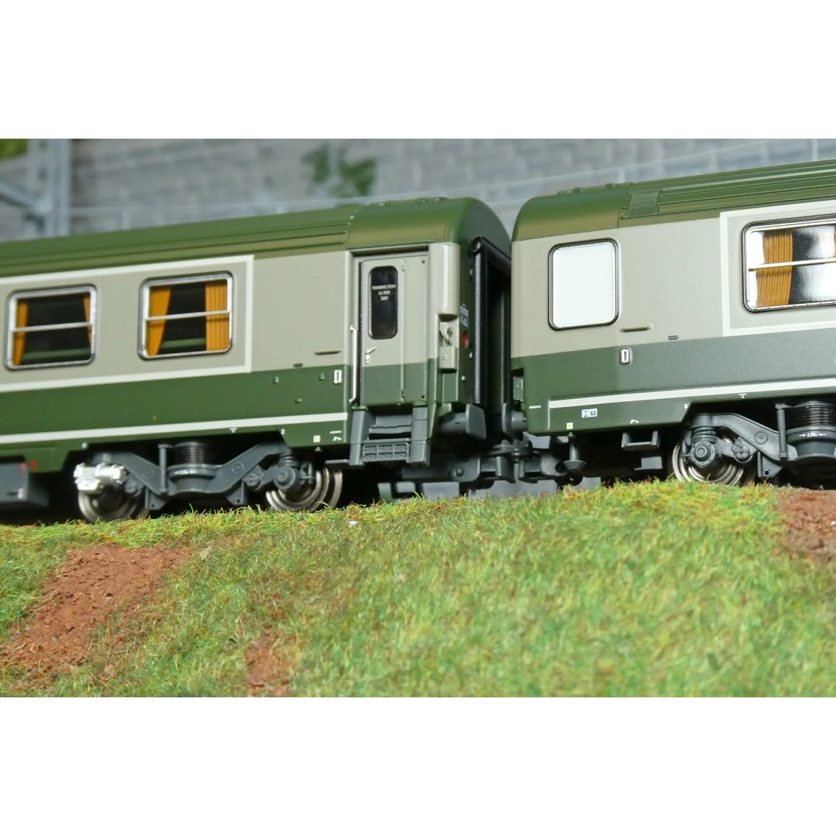 Set de 2 voitures AMBULANCE vert/gris, logo nouille - REE JM049 - H... Set de 2 voitures AMBULANCE vert/gris, logo nouille - REE JM049 - H...
