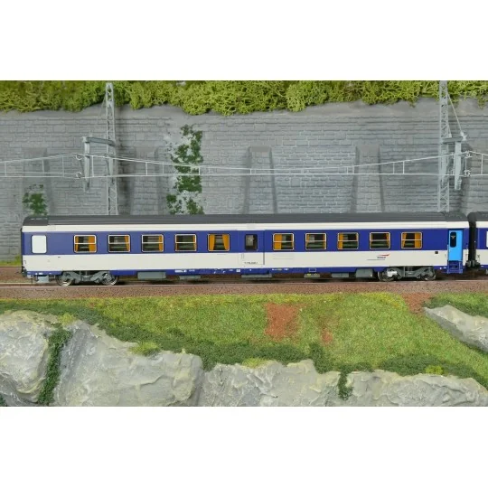 Set of 2 blue AMBULANCE cars, cap logo - REE JM051 - HO 1/87 JM-051-Set of 2 blue AMBULANCE cars, cap logo - REE JM051 - HO 1/87