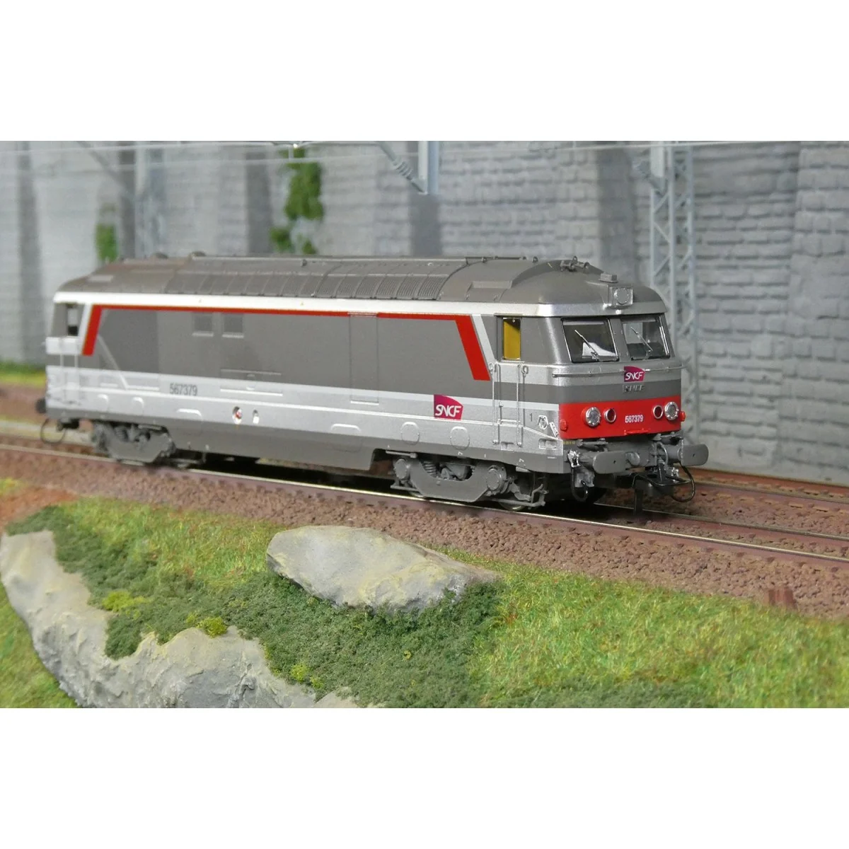 Locomotive diesel BB 67379, MULTISERVICE, CHAMBERY, digitale sonore... Locomotive diesel BB 67379, MULTISERVICE, CHAMBERY, digitale sonore...