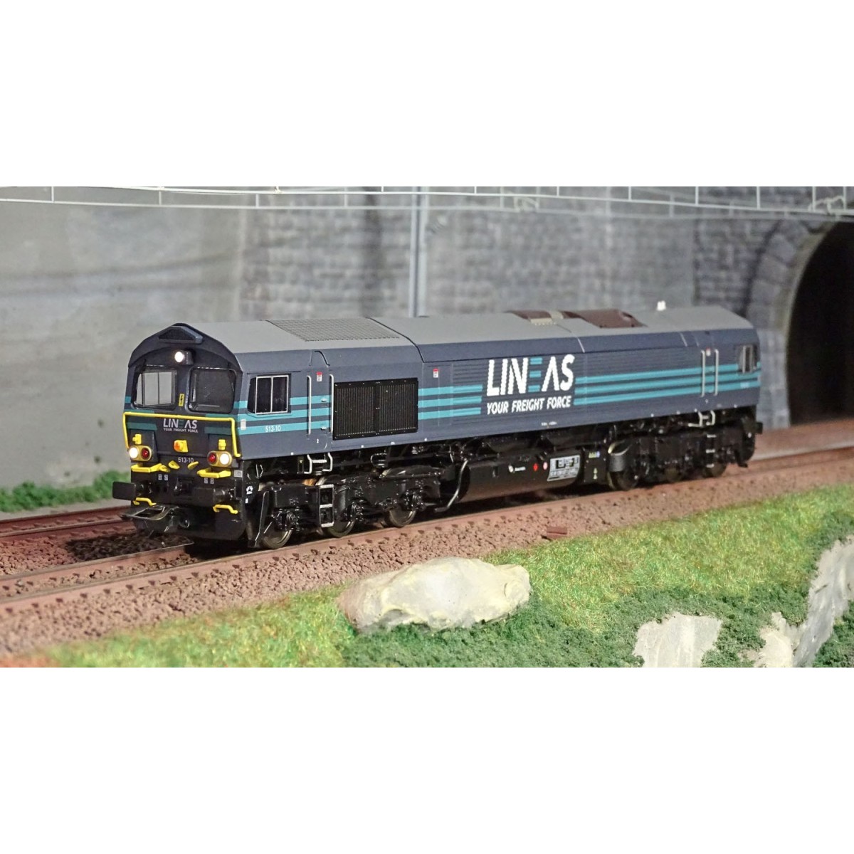 Trix 22693 Class 66 Diesel Locomotive, LINEAS, digital sound - Trix...
