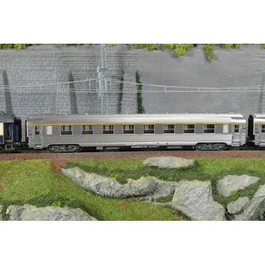 Set of 3 short SNCF Sud Express CIWL and DEV stainless steel coaches from the era... HJ4214-3-car set Sud Express CIWL and short DEV Inox SNCF era III-IV - Jouef HJ4213 HO 1/87