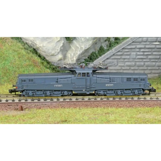 Electric locomotive CC 14101 SNCF blue Ep. III, DCC Sound - Arnold ... HN2583S-SNCF CC 14166 electric locomotive, green/yellow, Era IV, DCC Sound - Arnold HN2582S - N 1/160