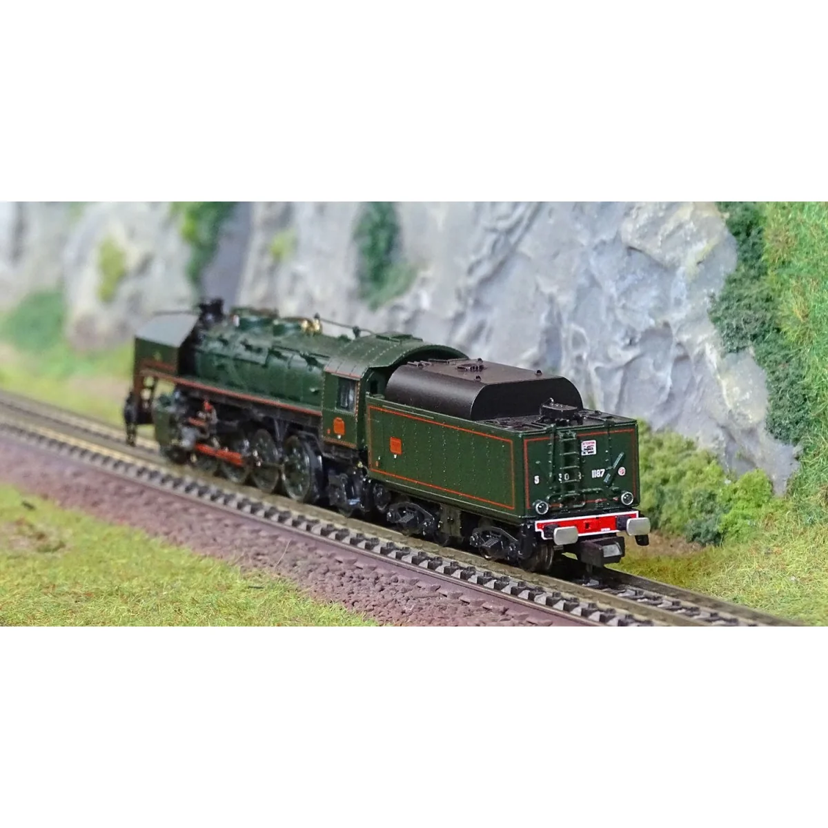 Arnold HN2482 141 R 1187 steam locomotive, SNCF, boxpok wheels, gre...