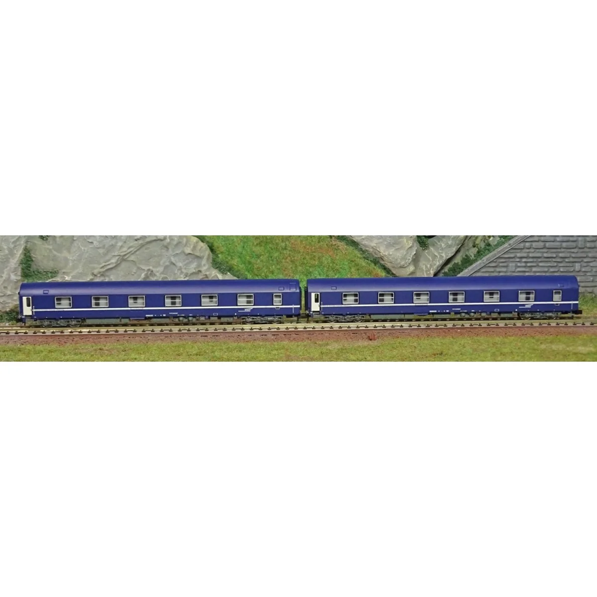 Arnold HN4342 Set of 2 T2 sleeping cars, blue livery with cap logo,...