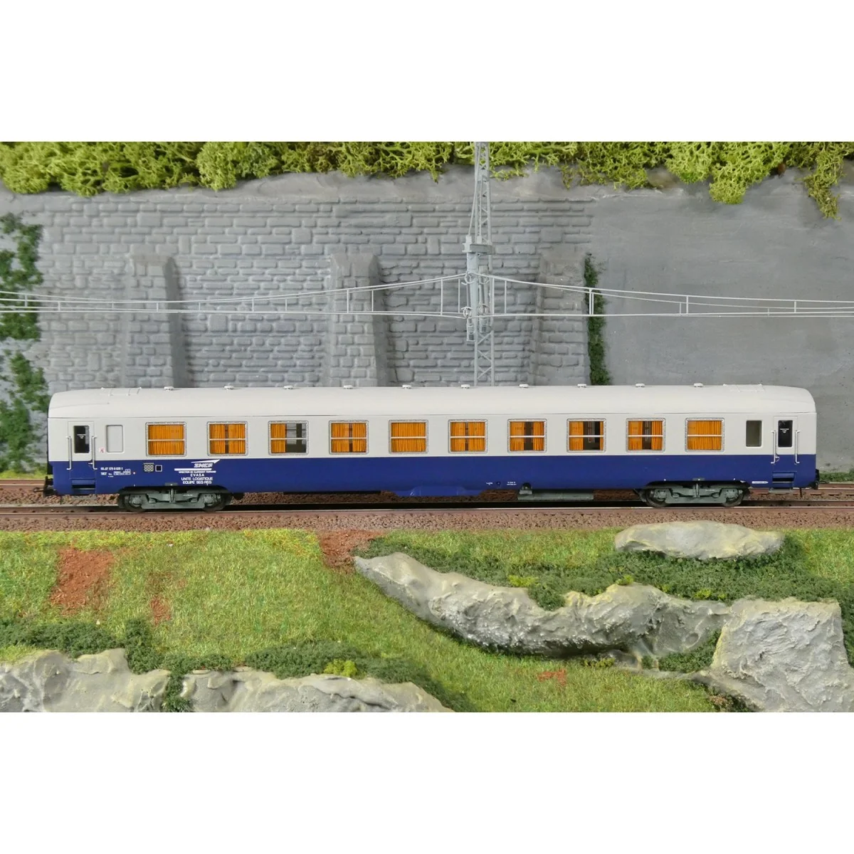 Blue/White DEV AO SNCF Service Crew Car, Epoch IV-V - Jouef HJ4216 - HO