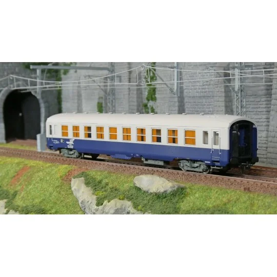 HJ4216-HO 1/87 DEV AO coach “Espace Animation” SNCF Era IV – Jouef HJ4215