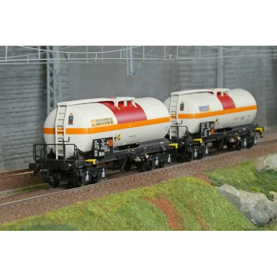 Coffret de 2 wagons-citernes chlore MISA/Millet et VTG/Simotra époque VI - HJ6326-Coffret de 2 wagons-citernes isolés 4 essieux SNCF TOTAL France - Jouef HJ6323 - HO