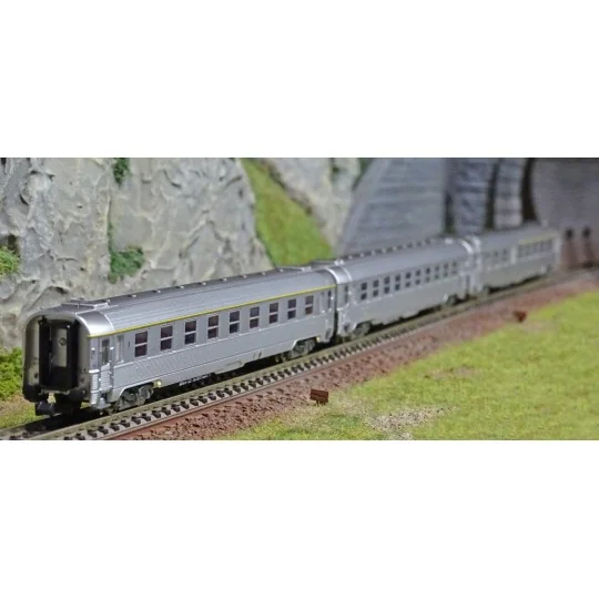 Arnold HN4336 Set of 3 DEV Stainless Steel Passenger Cars, A9/A5/B1... HN4336-Arnold HN4336 Set of 3 DEV Stainless Steel Passenger Cars, A9/A5/B10, N Scale