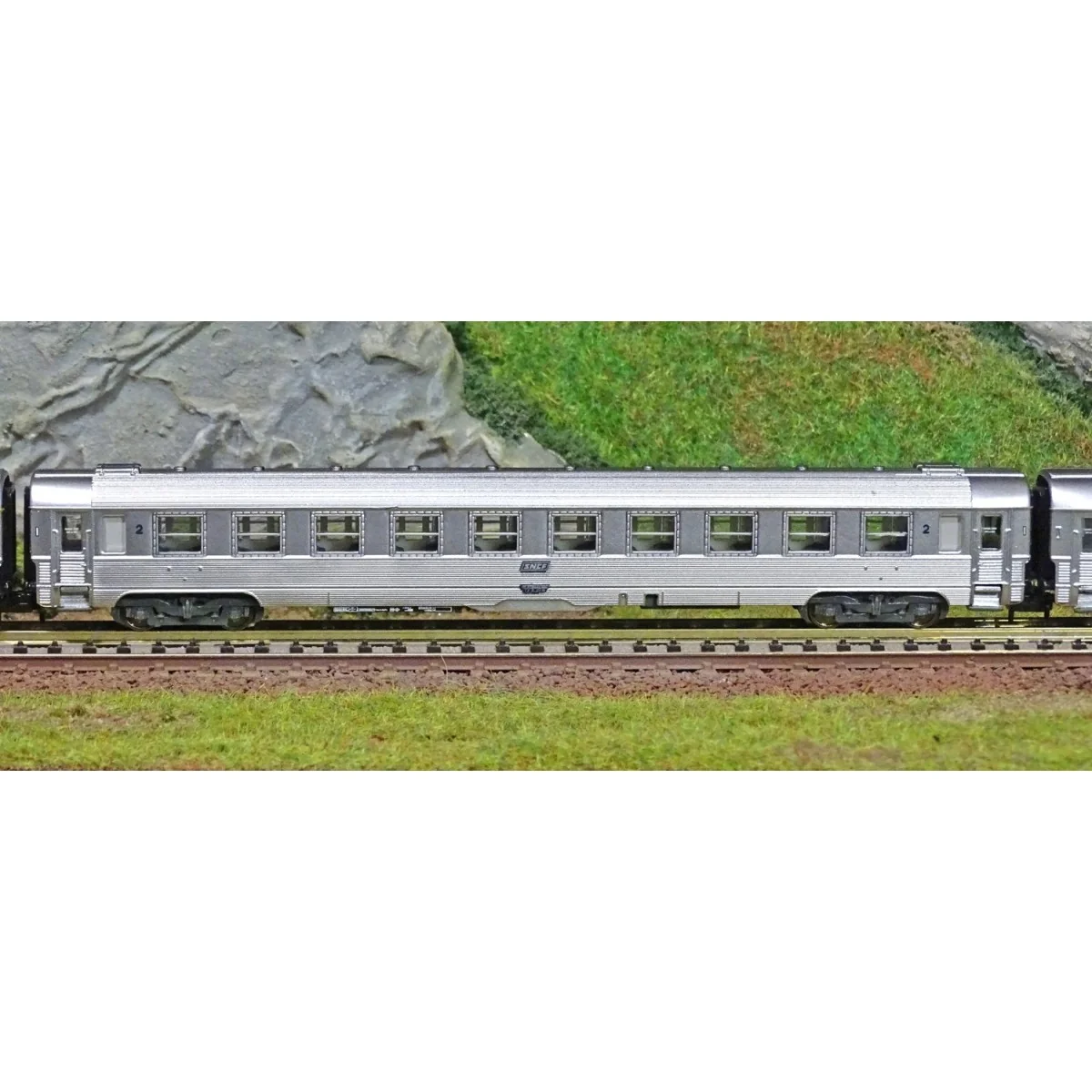 Arnold HN4338 Set de 3 voitures voyageurs DEV Inox, A9/A5/B10, logo encadré, échelle N Arnold HN4338 - 3