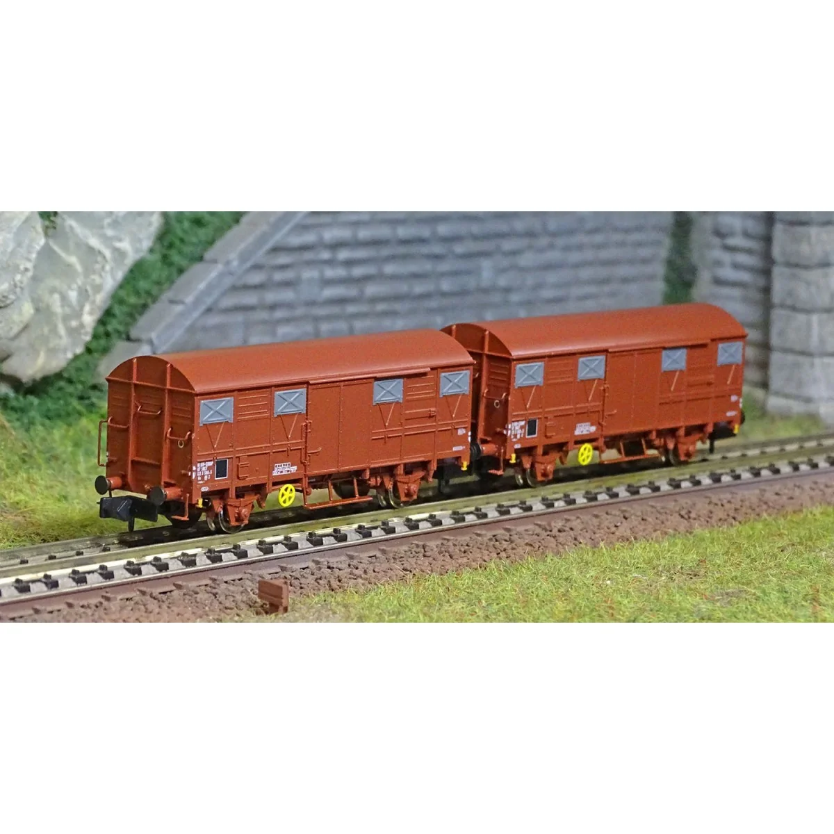 Arnold HN6516 Set de 2 wagons couverts à essieux, type G4 Permanex, SNCF, échelle N Arnold HN6516 - 1